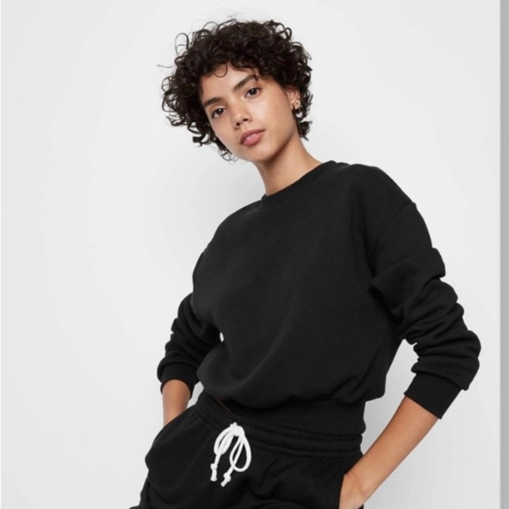 NEW Women's Sweatshirt - Wild Fable Black (SMALL)